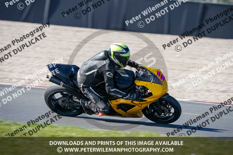 donington no limits trackday;donington park photographs;donington trackday photographs;no limits trackdays;peter wileman photography;trackday digital images;trackday photos